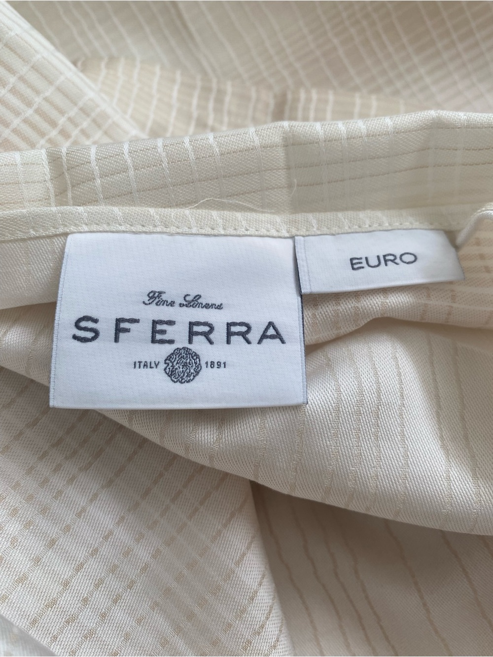 Sferra single Euro Sham 26x26 Made In Italy 
- Elegant Italian Fine Linens